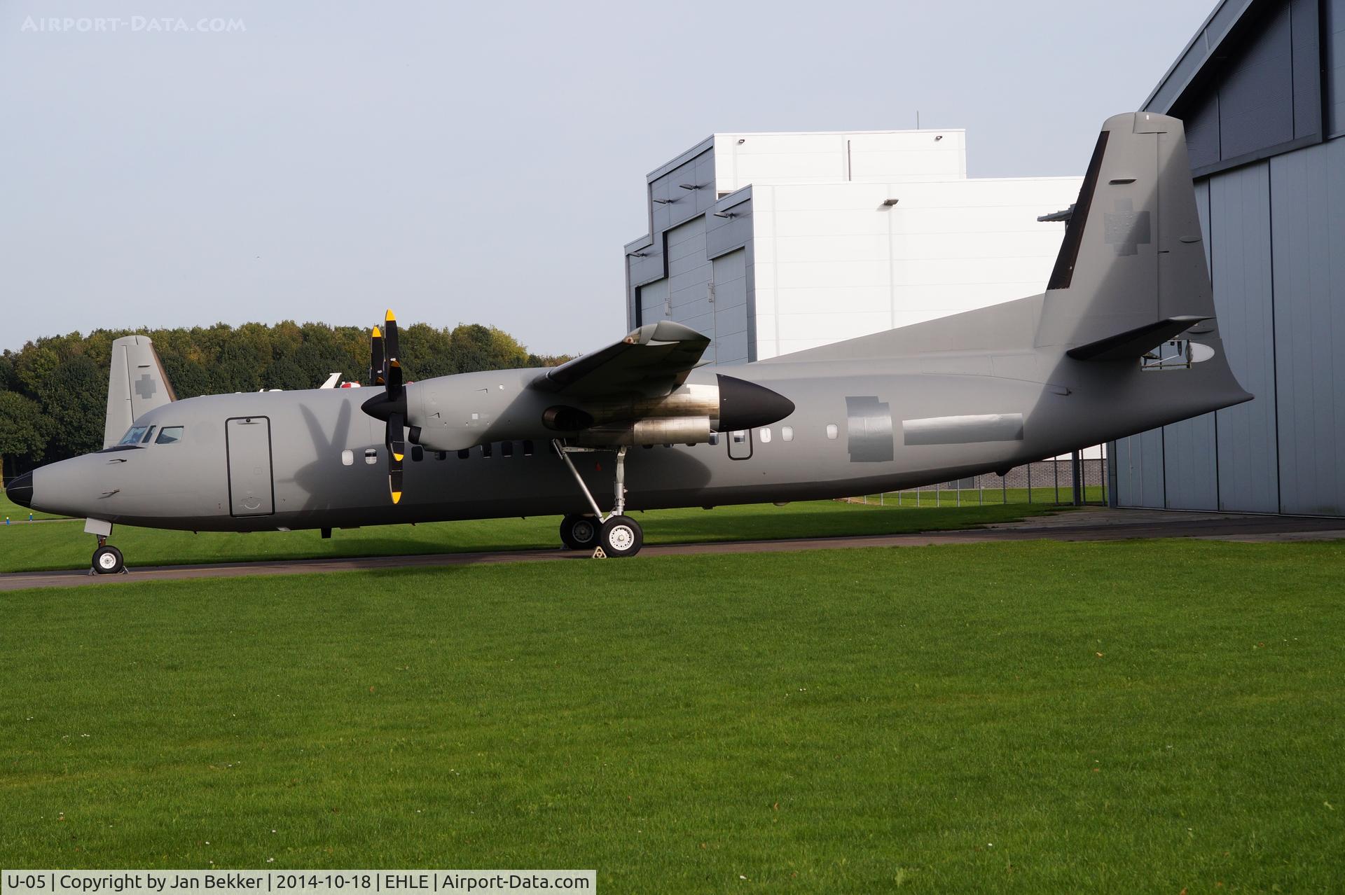 U-05, 1992 Fokker 50 C/N 20253, Now fully outside the 