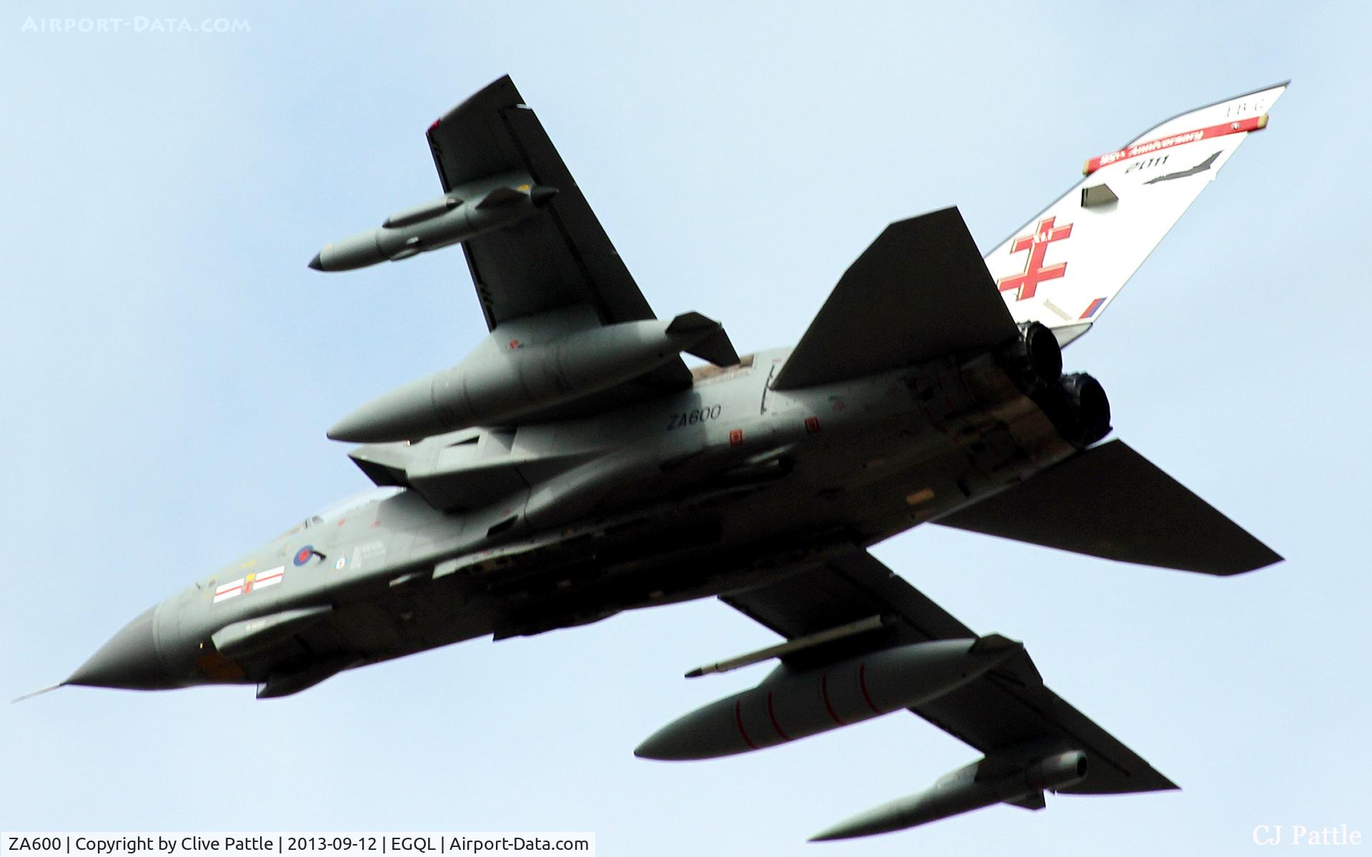 ZA600, 1982 Panavia Tornado GR.4 C/N 122/BS039/2123, In Special Marks in fly-by at RAF Leuchars