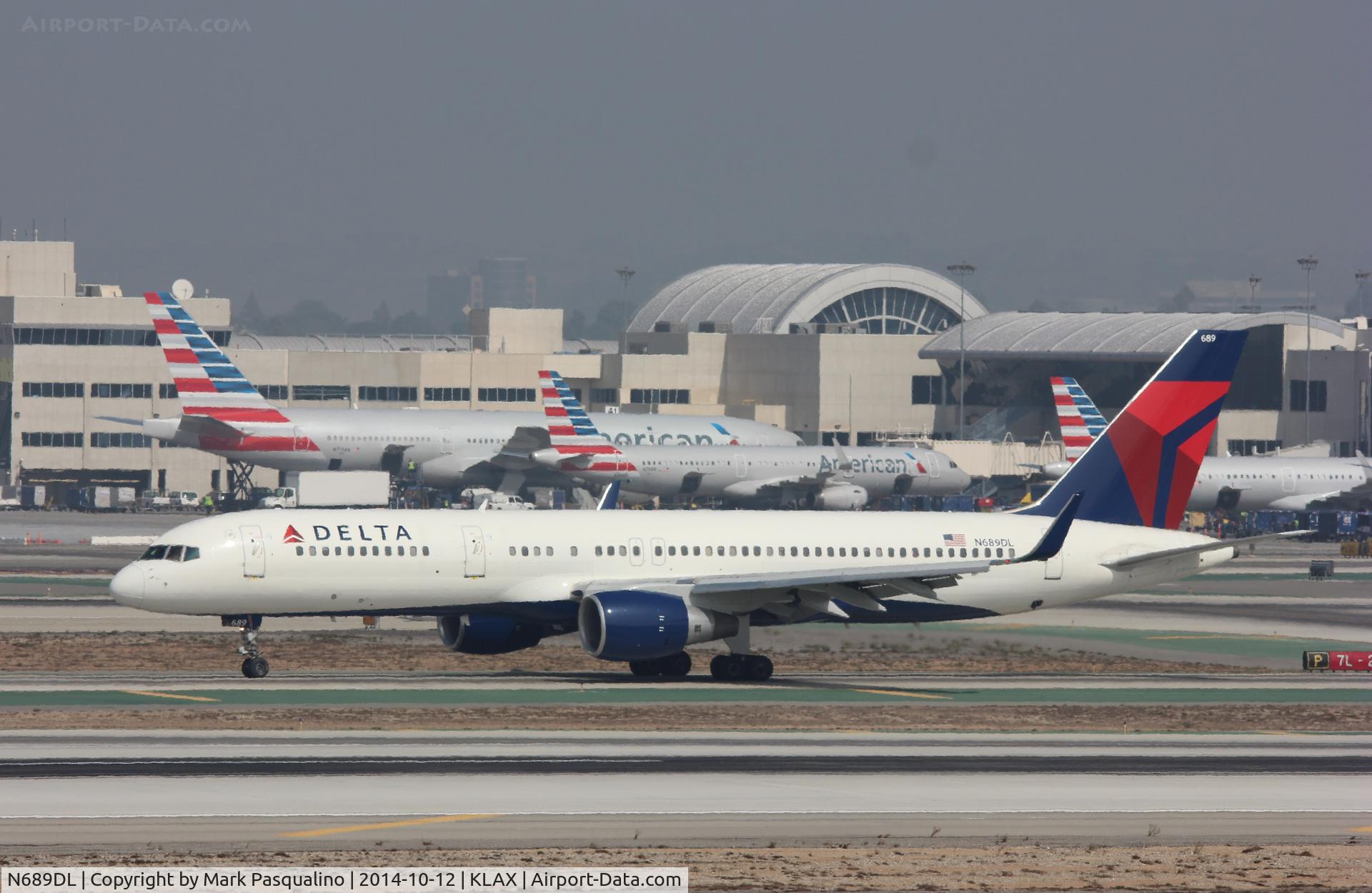 N689DL, 1998 Boeing 757-232 C/N 27172, Boeing 757-200