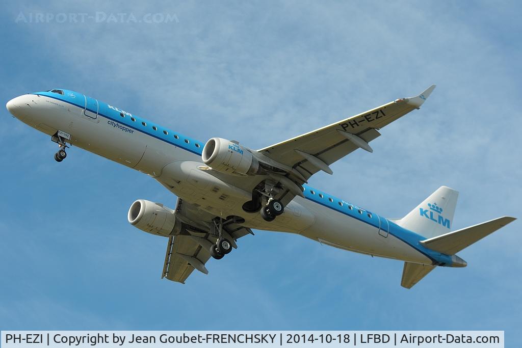 PH-EZI, 2009 Embraer 190LR (ERJ-190-100LR) C/N 19000322, KLM landing 23 from AMS