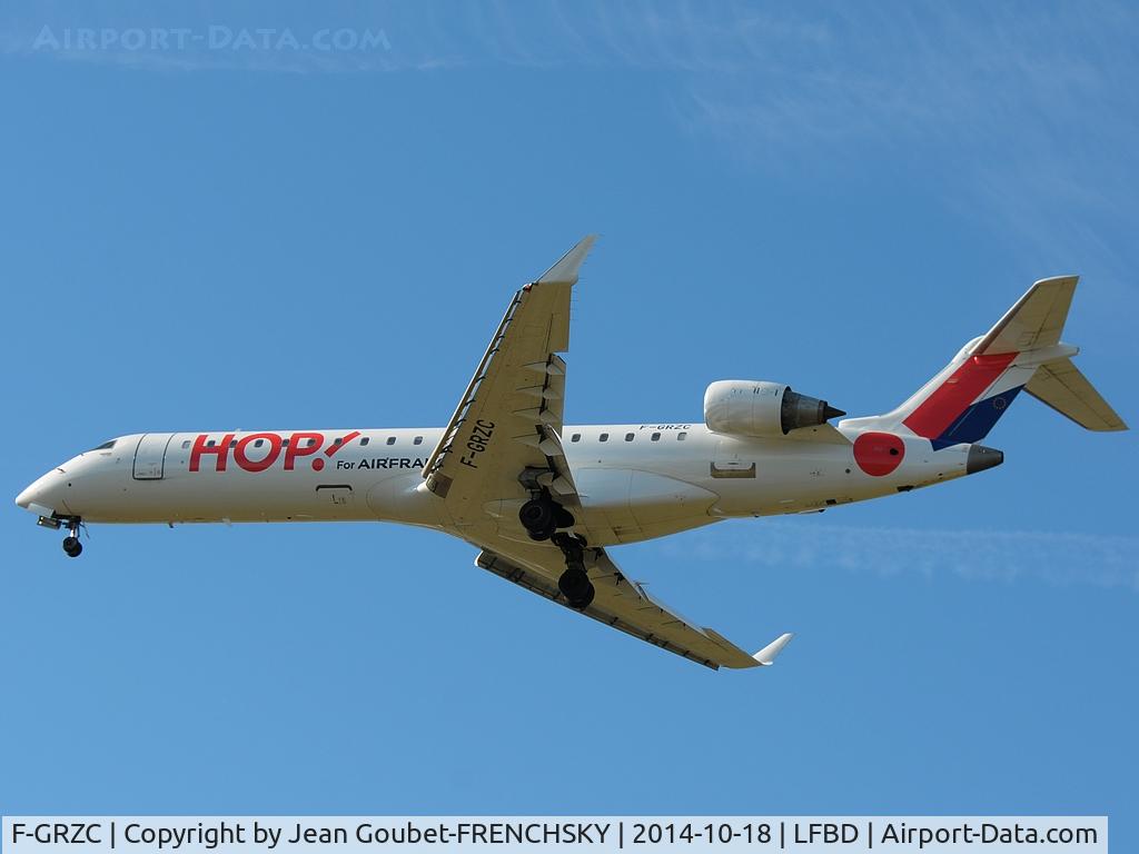 F-GRZC, 2001 Canadair CRJ-702 (CL-600-2C10) Regional Jet C/N 10008, HOP landing 23 from Lyon Saint Ex'