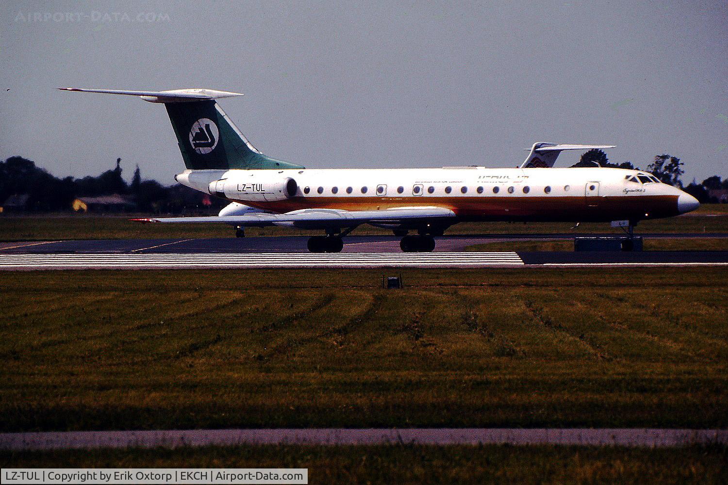LZ-TUL, 1974 Tupolev Tu-134A C/N 02303, LZ-TUL in CPH 1998-06