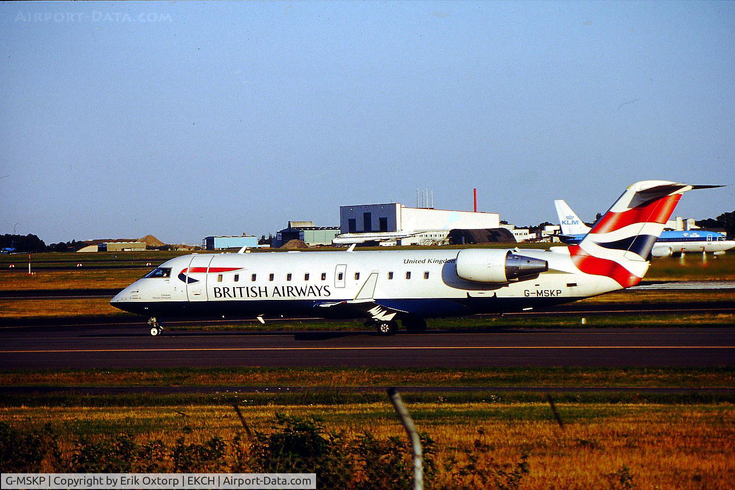 G-MSKP, 1999 Canadair CRJ-200ER (CL-600-2B19) C/N 7329, G-MSKP in CPH 2001-08