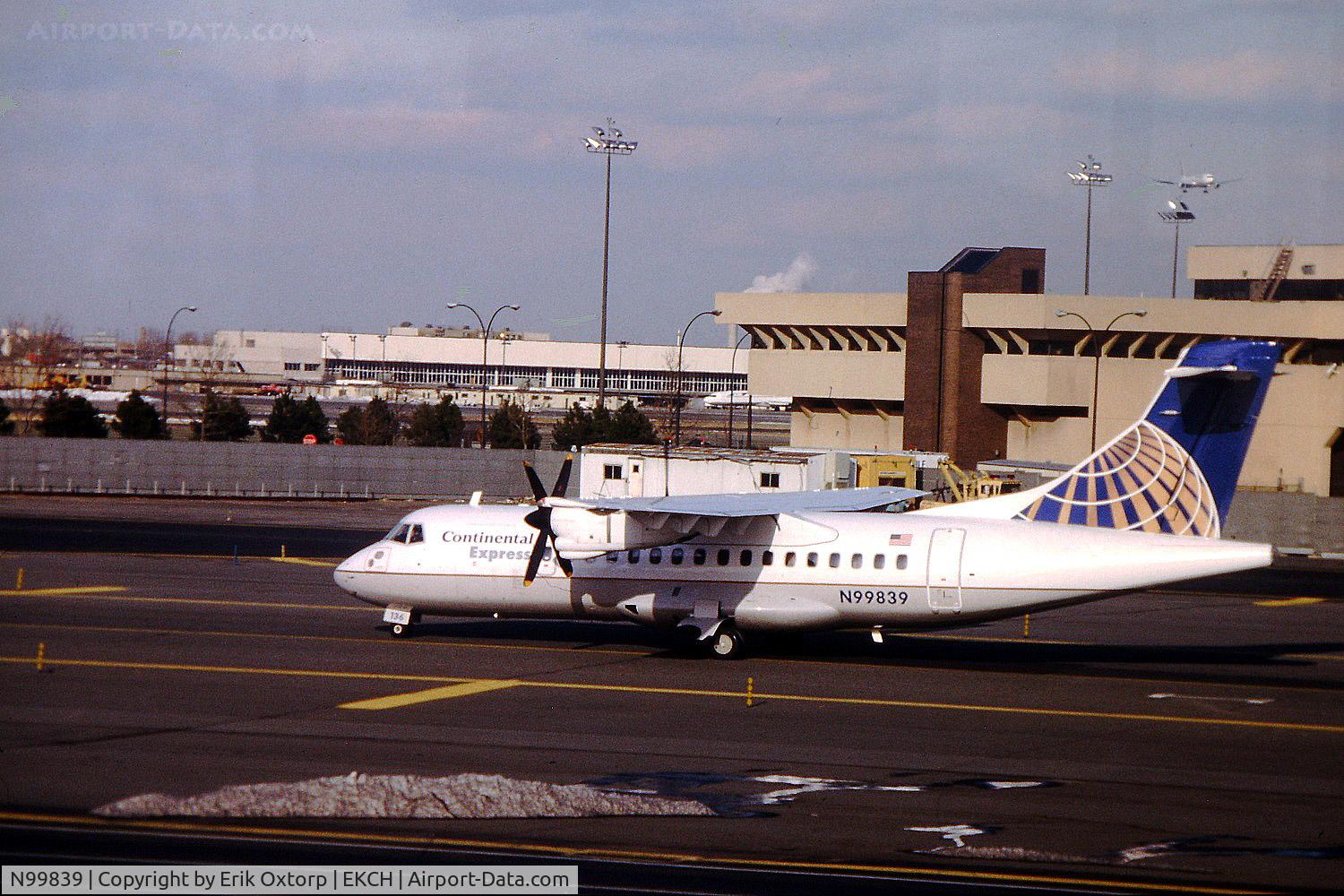 N99839, 1991 ATR 42-320 C/N 264, N99839 in EWR 1993-02