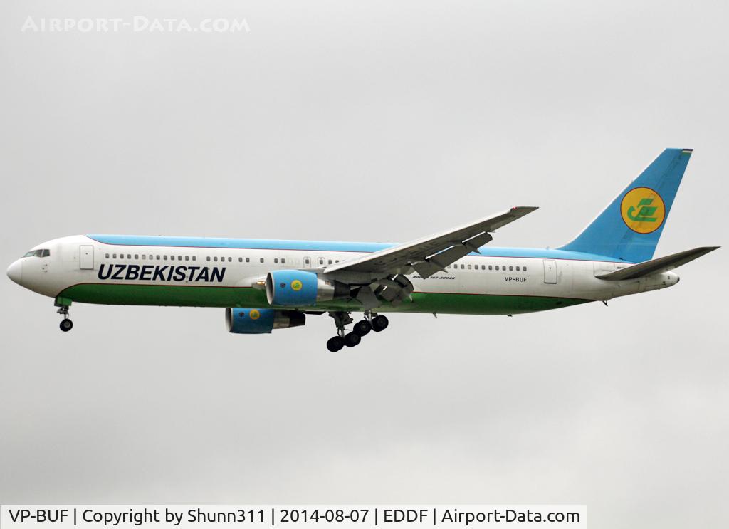 VP-BUF, 2004 Boeing 767-300/ER C/N 33078, Landing rwy 25L