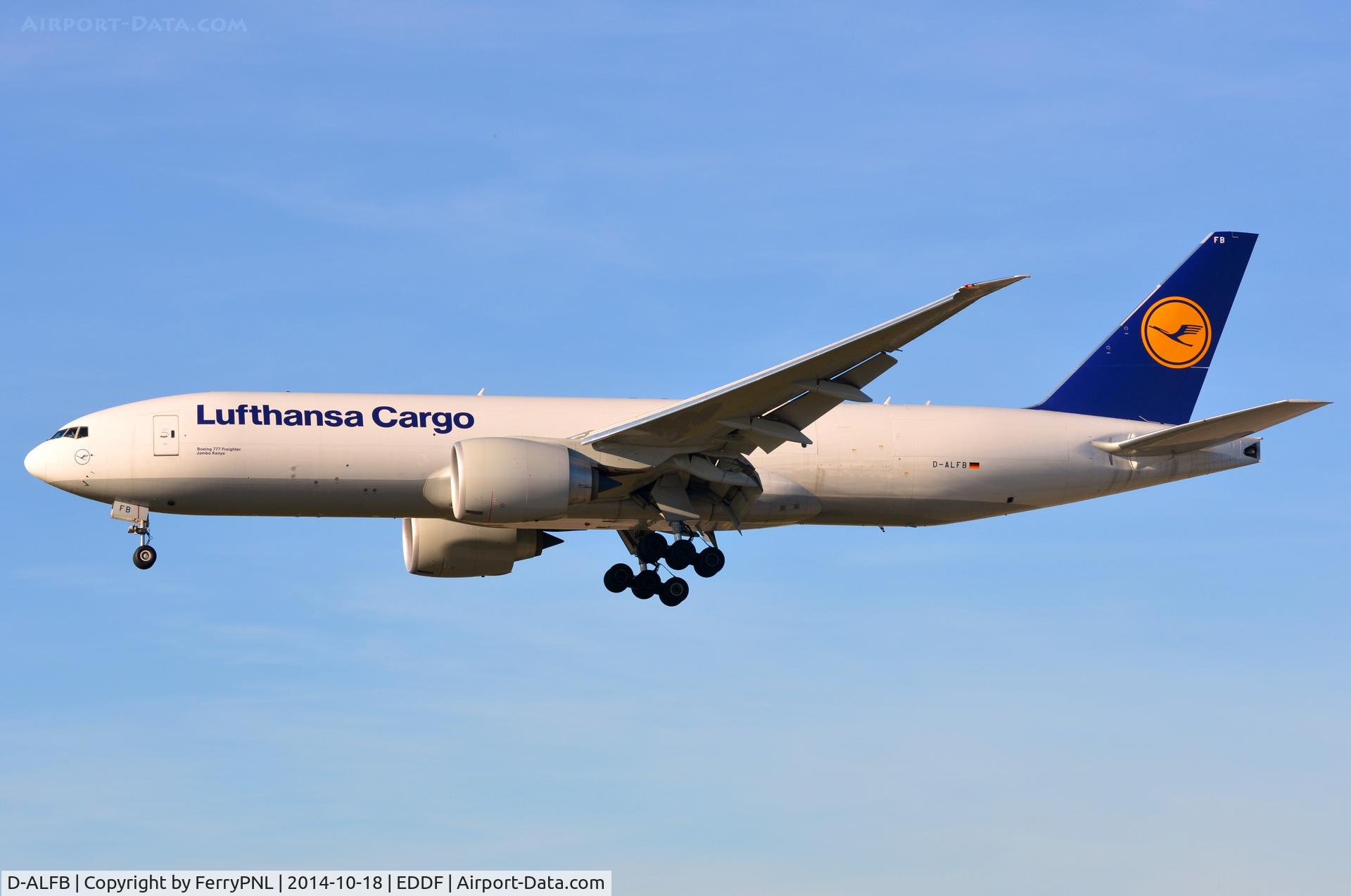 D-ALFB, 2013 Boeing 777-FBT C/N 41675, Lufthansa Cargo B772F arriving over the A5.