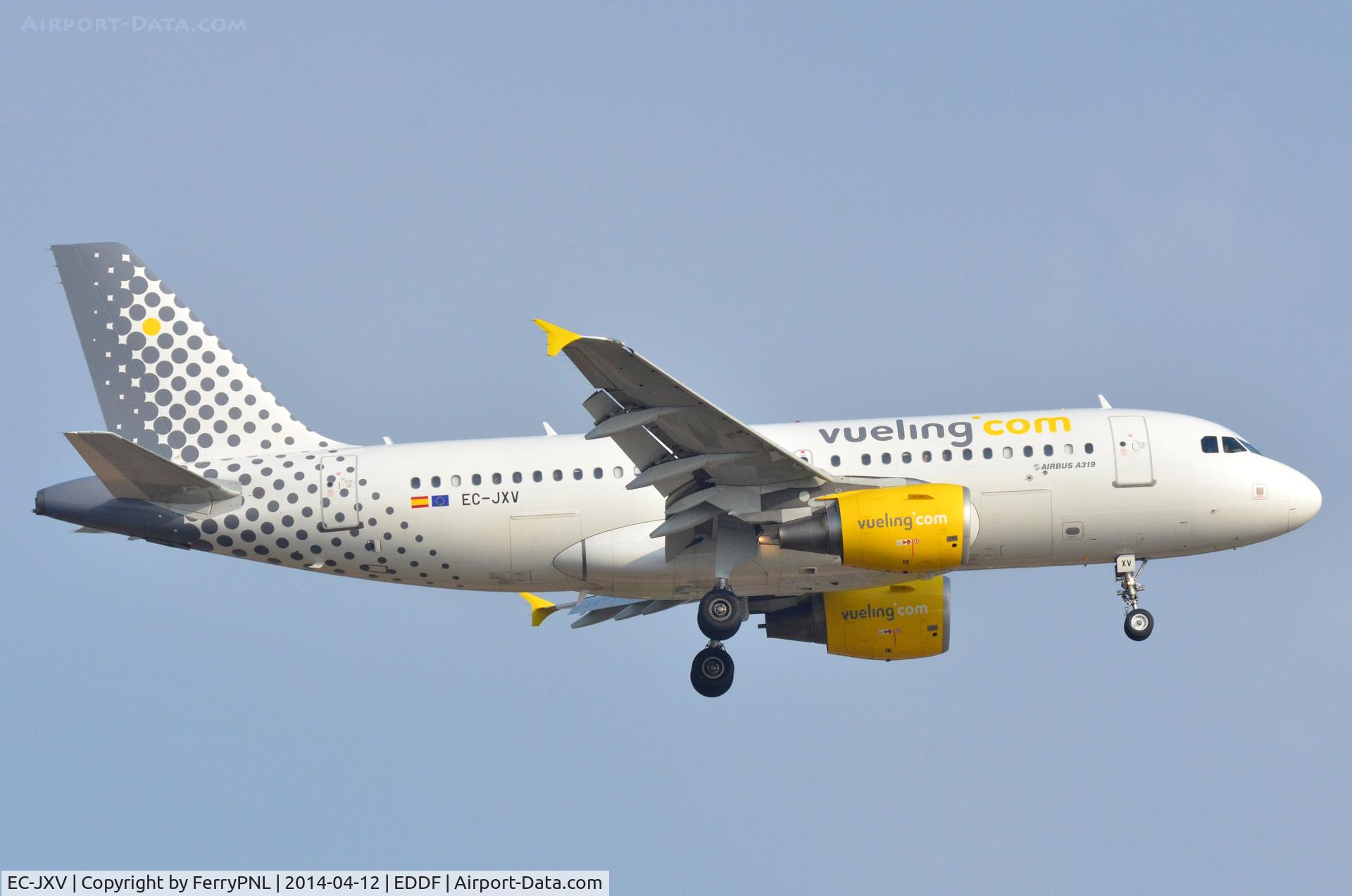 EC-JXV, 2006 Airbus A319-111 C/N 2897, Vueling A319 on approach.
