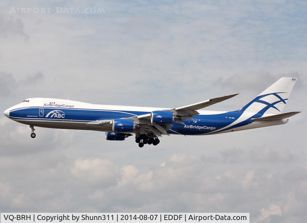 VQ-BRH, 2012 Boeing 747-8HVF C/N 37669, Landing rwy 25L