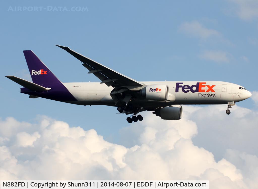 N882FD, 2009 Boeing 777-F28 C/N 32969, Landing rwy 25L
