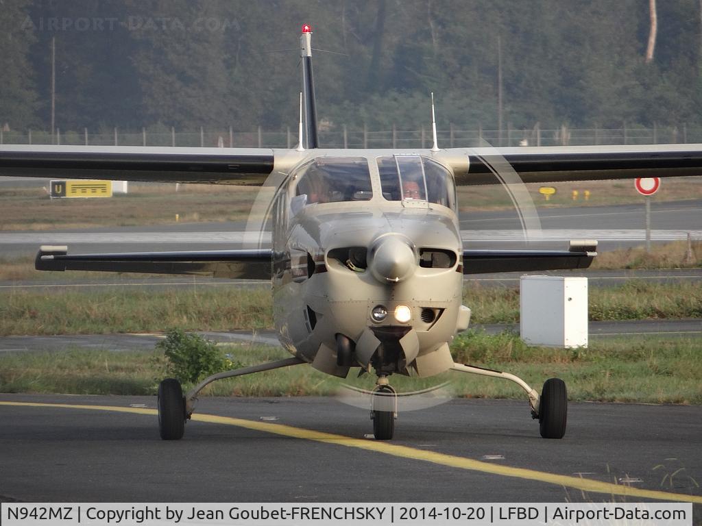N942MZ, Cessna P210N Pressurised Centurion C/N P21000584, private Centurion