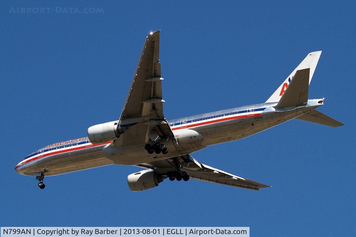 N799AN, 2001 Boeing 777-223 C/N 30258, Boeing 777-223ER [30258] (American Airlines) Home~G 01/08/2013. On approach 27R.