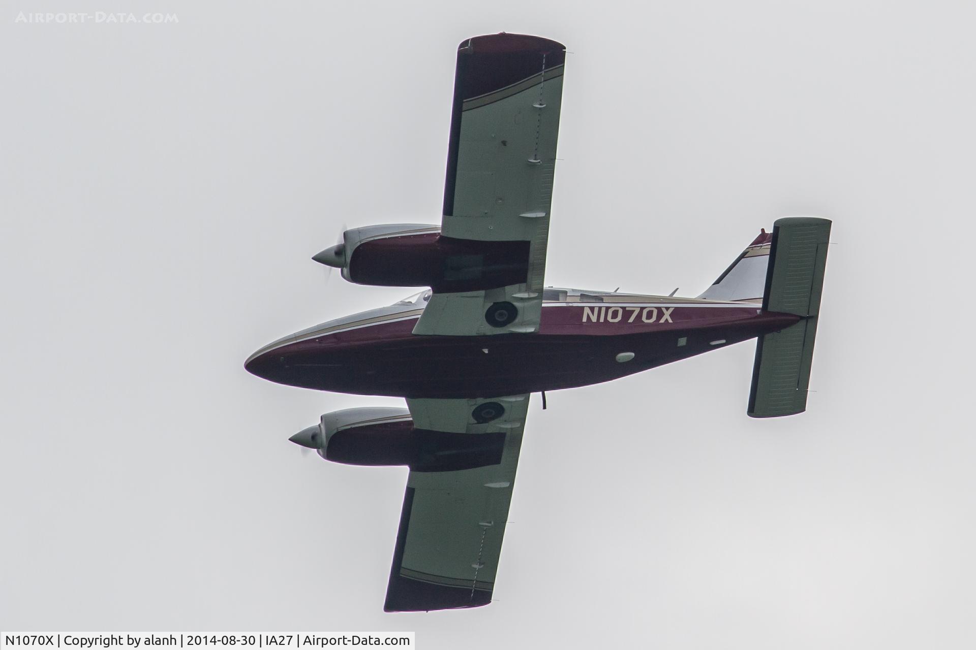 N1070X, 1975 Piper PA-34-200T C/N 34-7570199, Overhead Antique Airfield, unable to land with the runway waterlogged and closed