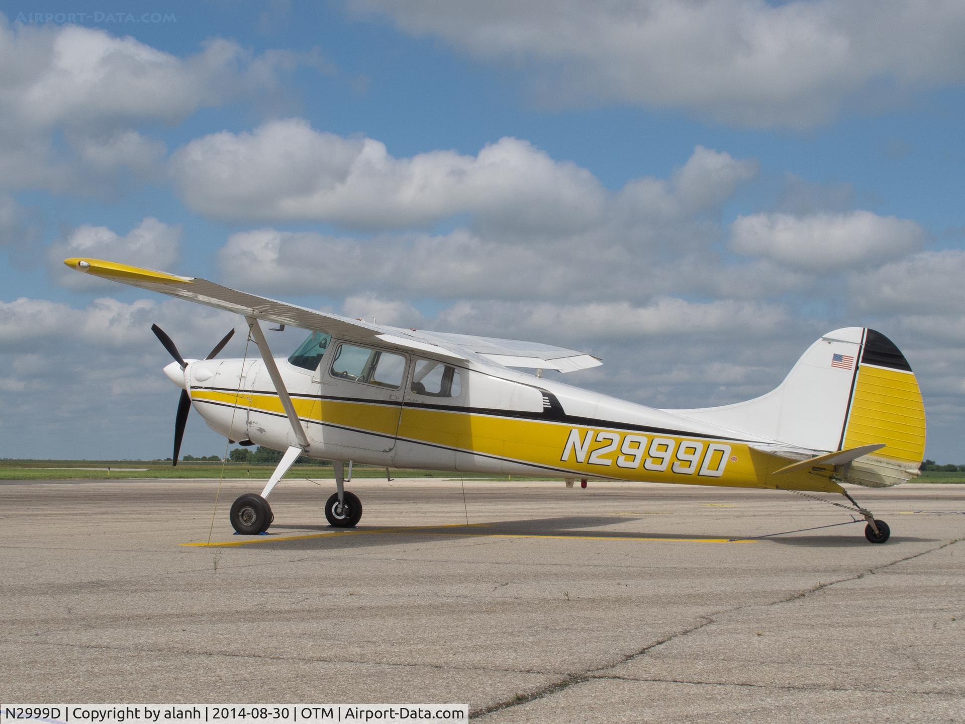 N2999D, 1955 Cessna 170B C/N 26942, On the ramp at Ottumwa