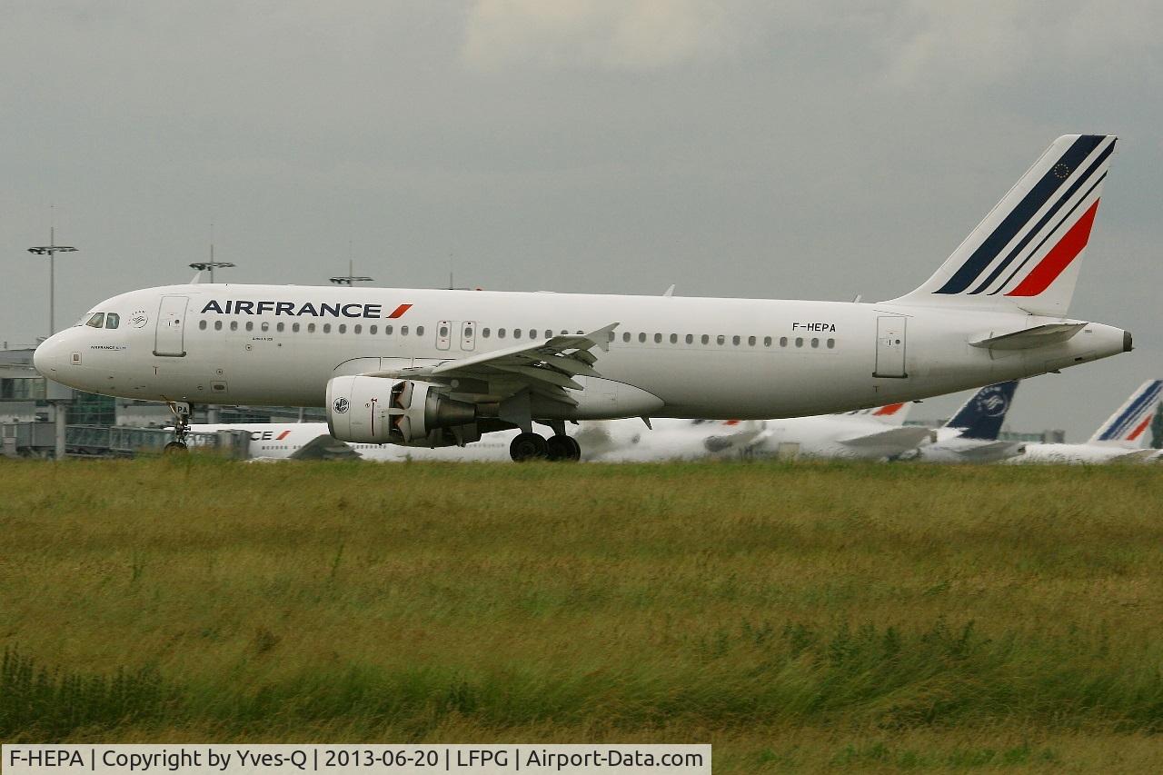 F-HEPA, 2009 Airbus A320-214 C/N 4139, Airbus A320-214, Reverse thrust landing Rwy 26L, Roissy Charles De Gaulle Airport (LFPG-CDG)