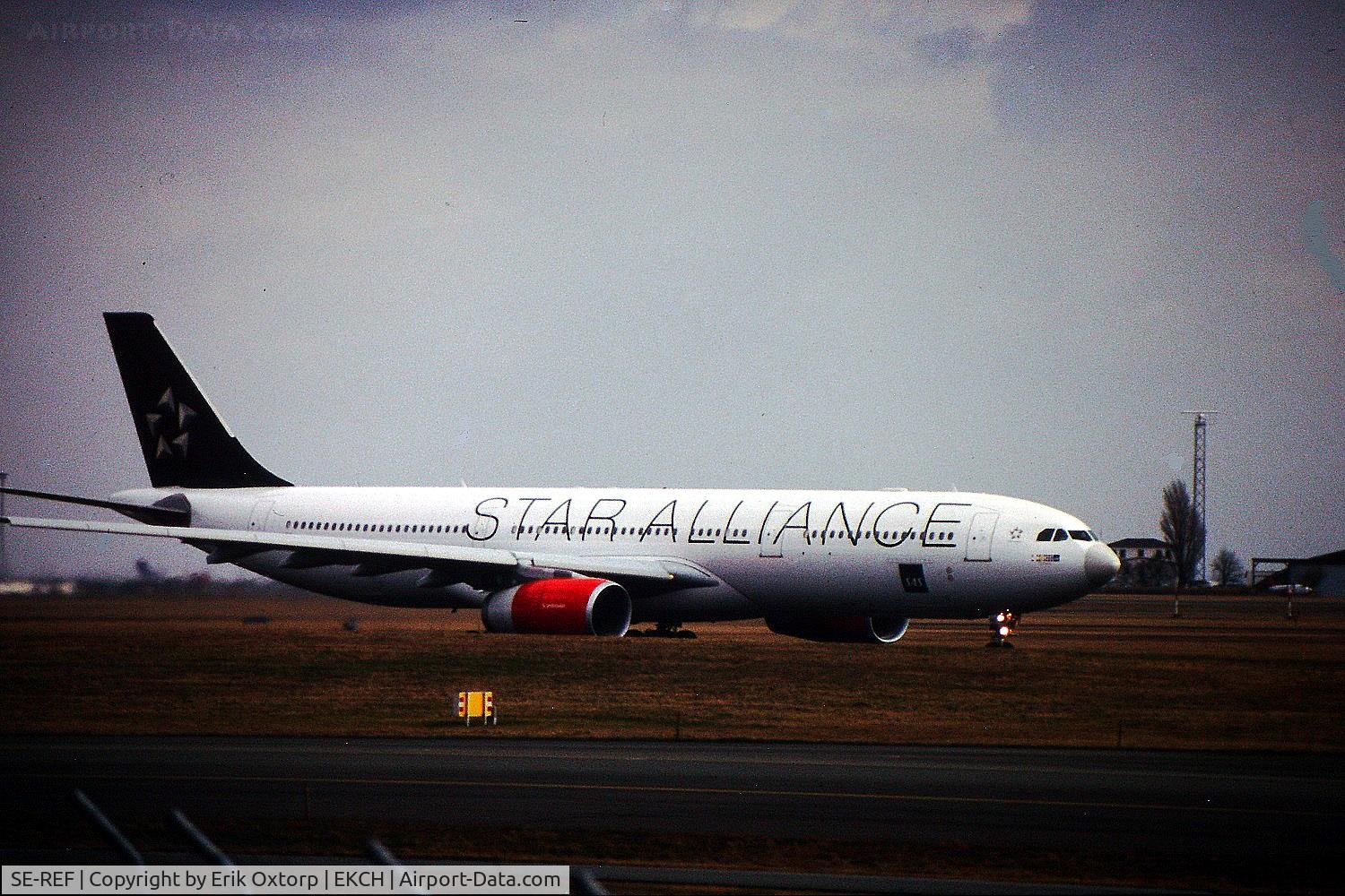 SE-REF, 2003 Airbus A330-343X C/N 568, SE-REF in CPH 2004-03