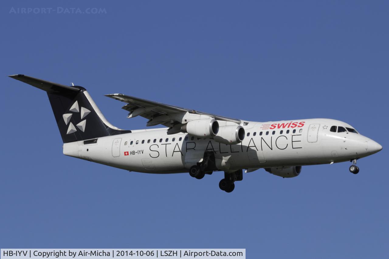 HB-IYV, 2000 British Aerospace Avro 146-RJ100 C/N E3377, Swissair