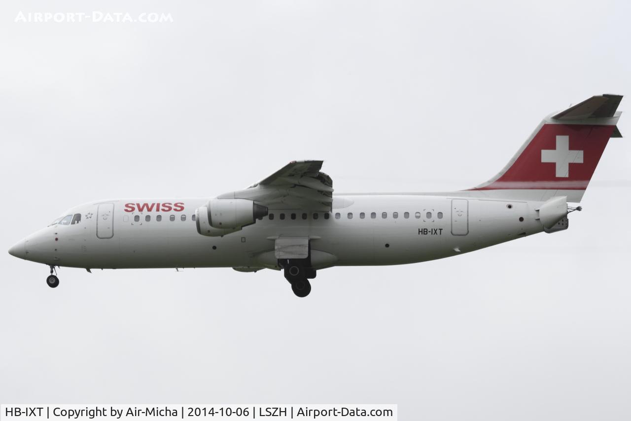 HB-IXT, 1995 British Aerospace Avro 146-RJ100 C/N E3259, Swissair