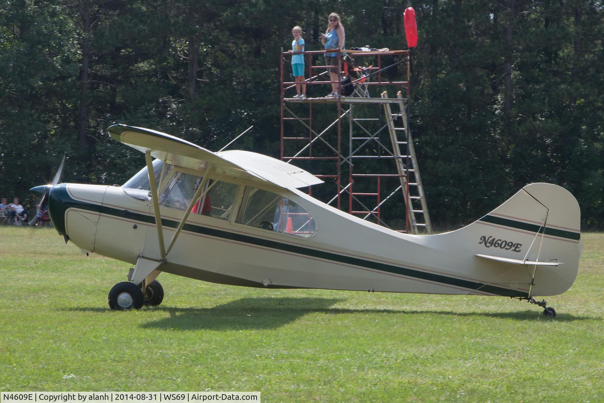 N4609E, 1949 Aeronca 7CCM C/N 7CCM-179, Holding before departure, Log Cabin airport