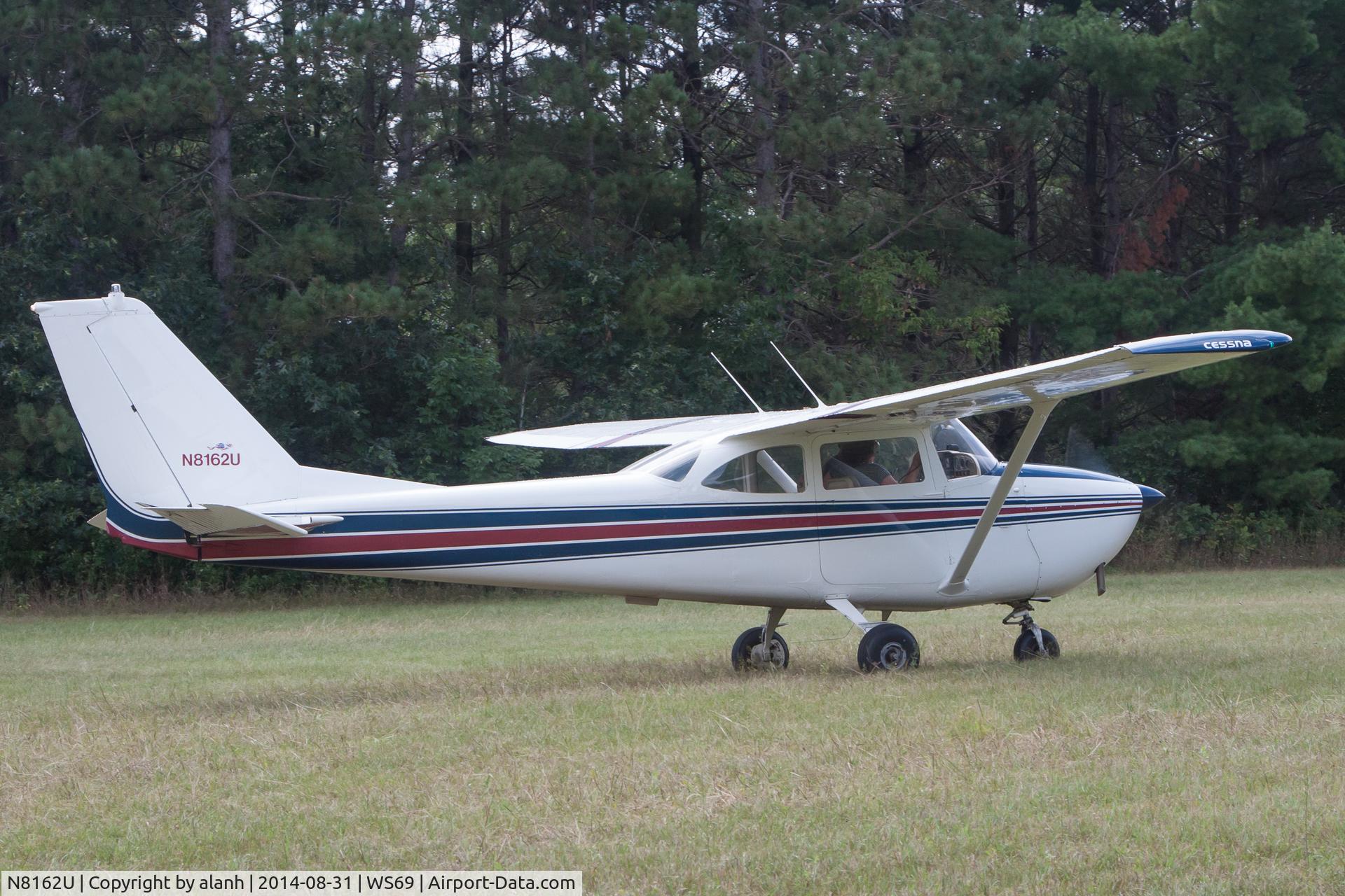 N8162U, 1964 Cessna 172F C/N 17252062, At Log Cabin airport