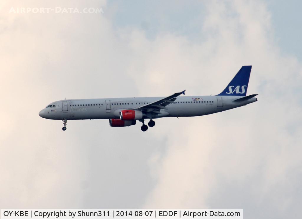 OY-KBE, 2002 Airbus A321-232 C/N 1798, Landing rwy 25R