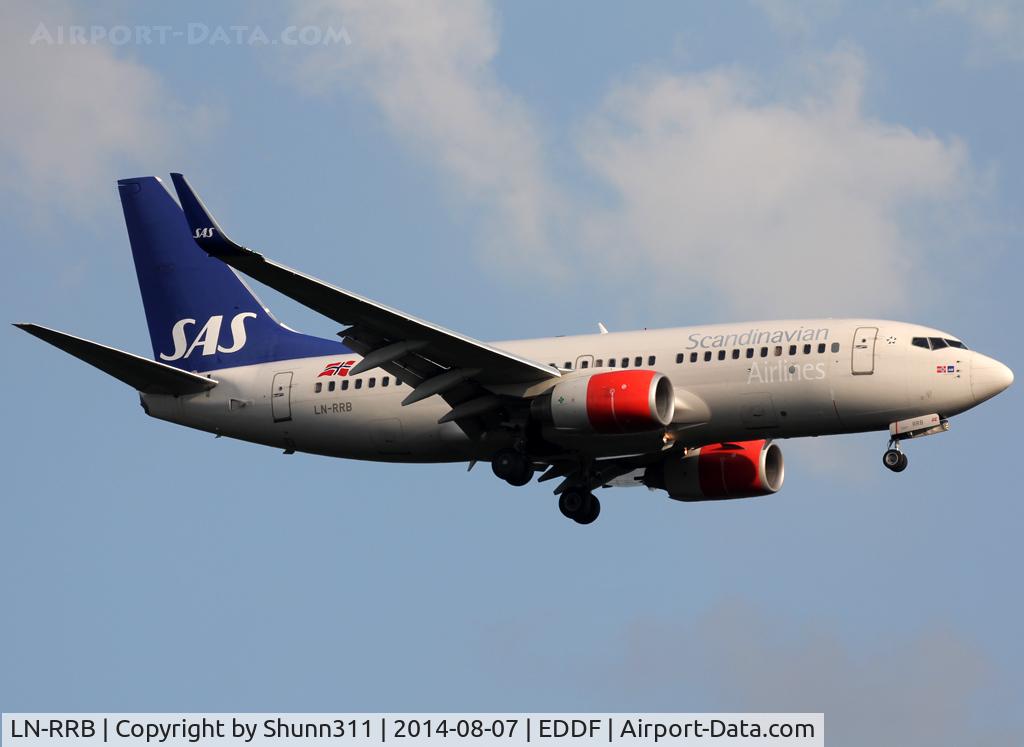 LN-RRB, 2007 Boeing 737-783 C/N 32276, Landing rwy 25L