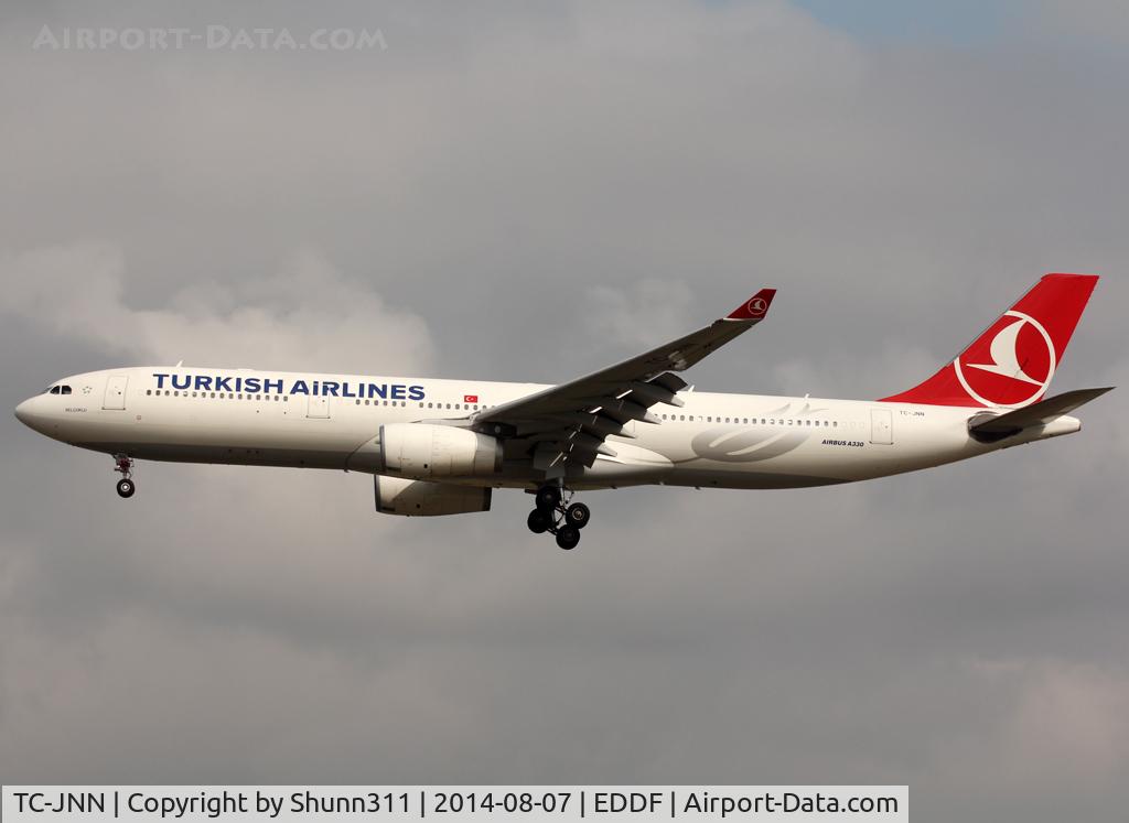 TC-JNN, 2011 Airbus A330-343X C/N 1228, Landing rwy 25L