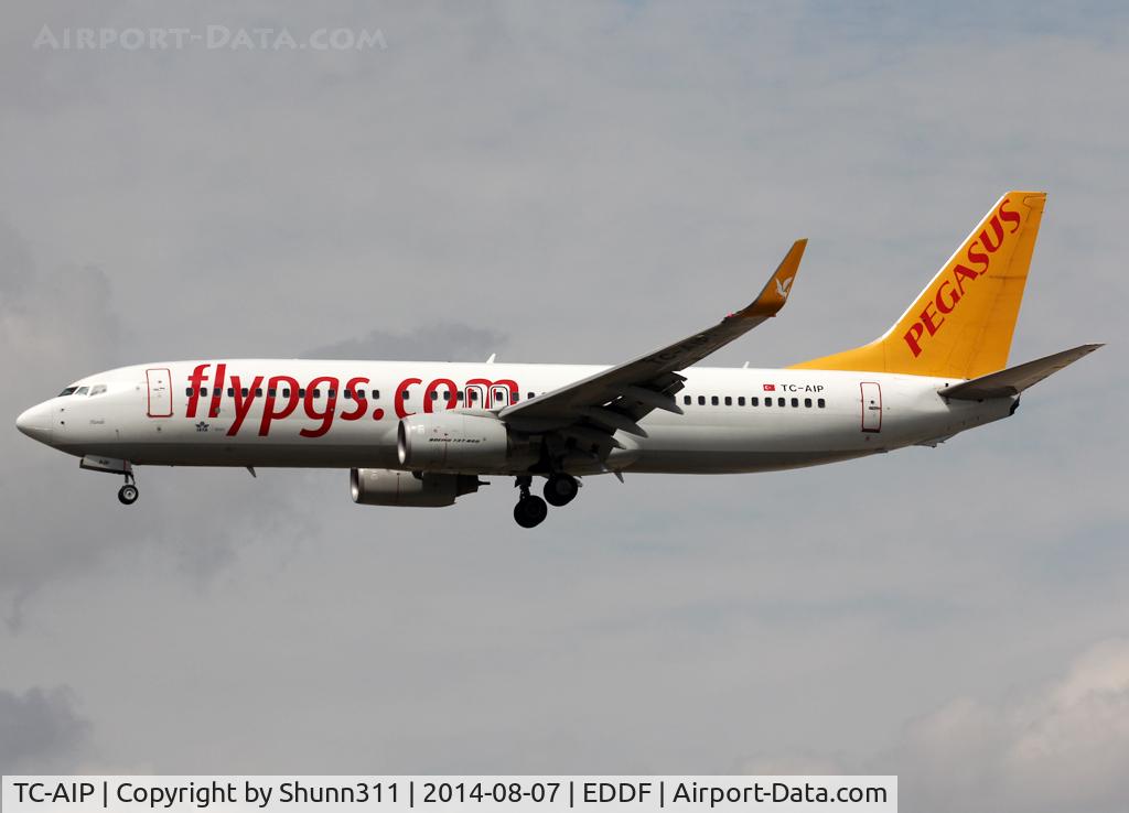TC-AIP, 2011 Boeing 737-82R C/N 40877, Landing rwy 25L