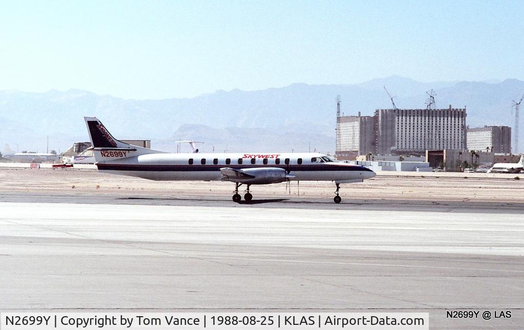 N2699Y, 1986 Fairchild SA-227AC Metro III C/N AC-666, N2699Y on taxi to the 10s at Las Vegas
