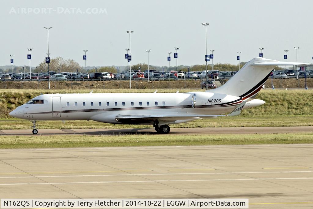 N162QS, 2012 Bombardier BD-700-1A10 Global 6000 C/N 9484, Netjets '2012 Bombardier BD-700-1A10, c/n: 9484 at Luton