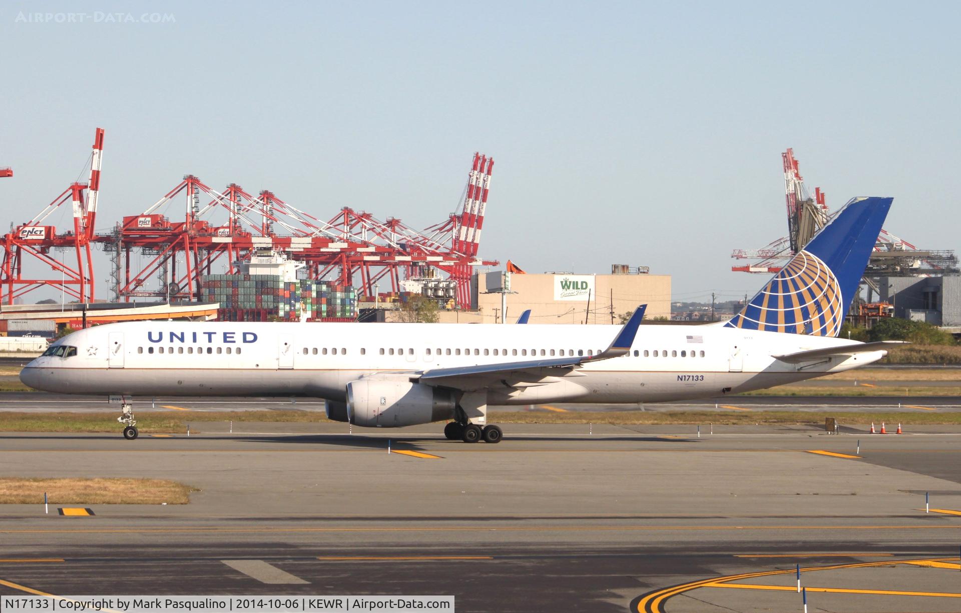 N17133, 1998 Boeing 757-224 C/N 29282, Boeing 757-200