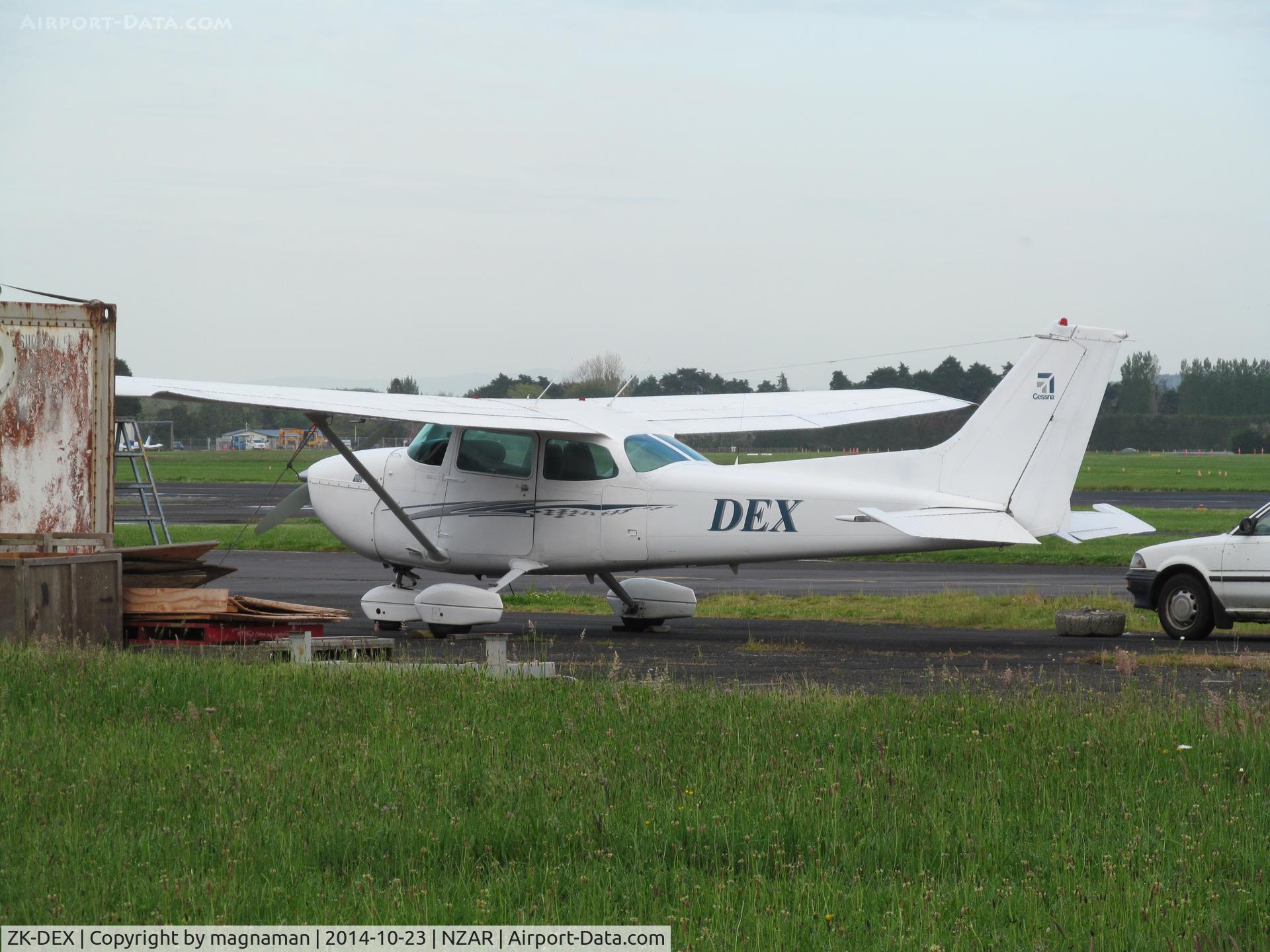 ZK-DEX, Cessna 172N C/N 17271386, Perhaps here for maintenance - new to me.
