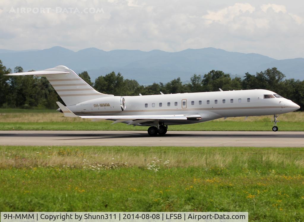 9H-MMM, 2011 Bombardier BD-700-1A11 Global 5000 C/N 9430, Taking off from rwy 16