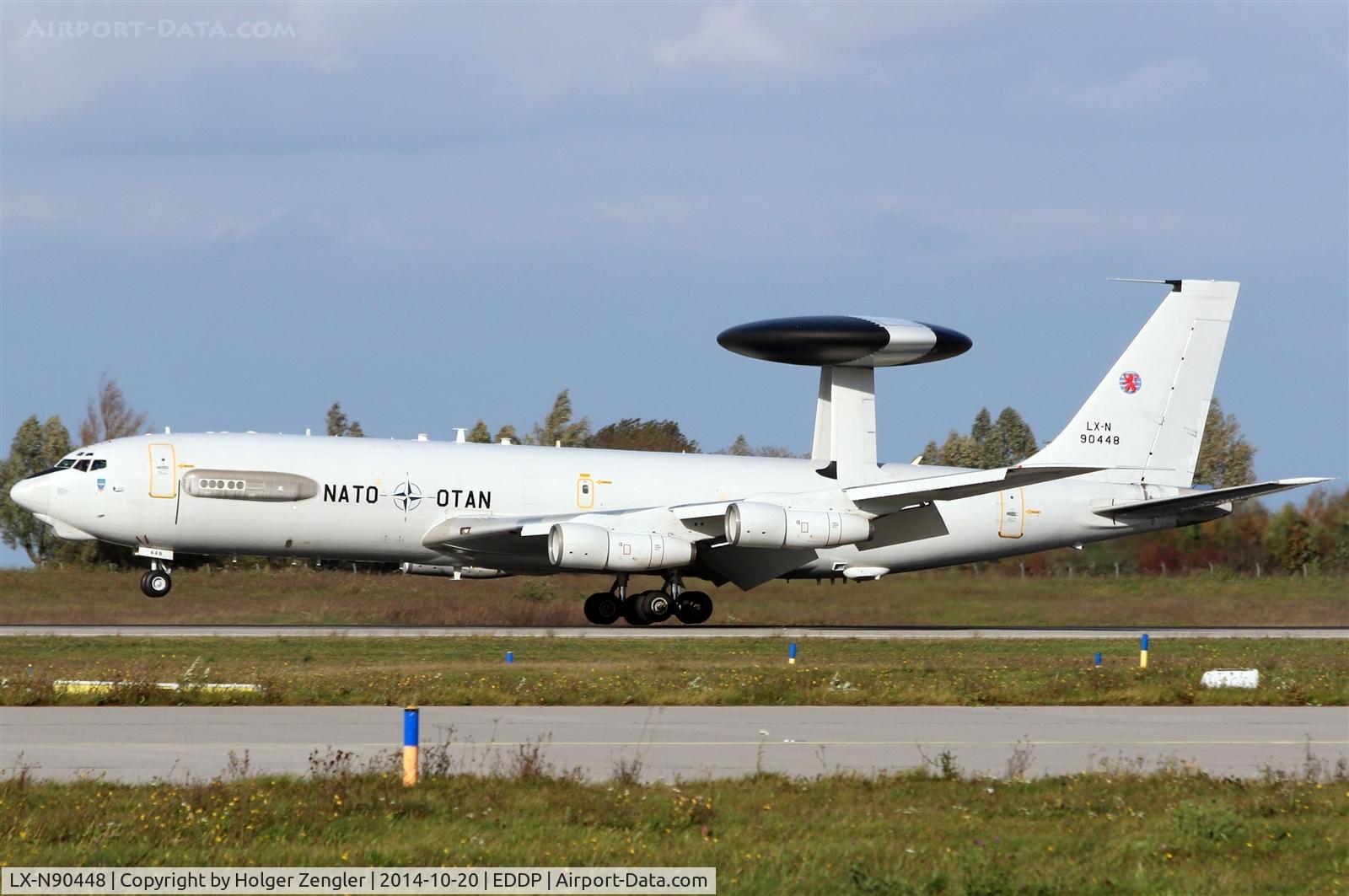 LX-N90448, 1982 Boeing E-3A Sentry C/N 22843, Doing some t&g, enjoying spotter´s heart....