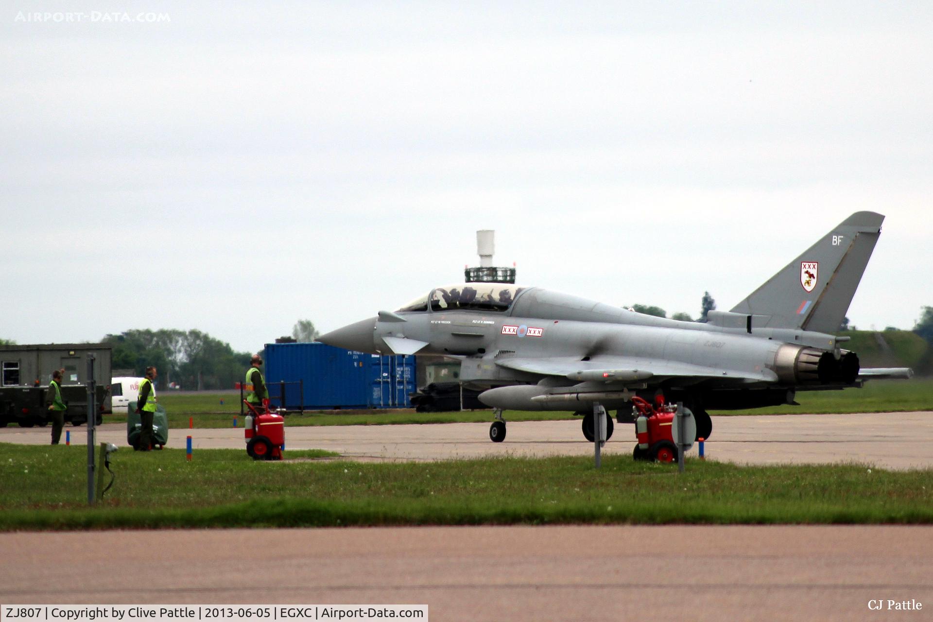 ZJ807, 2004 Eurofighter EF-2000 Typhoon T1 C/N 0025/BT008, Departure from the apron at RAF Coningsby
