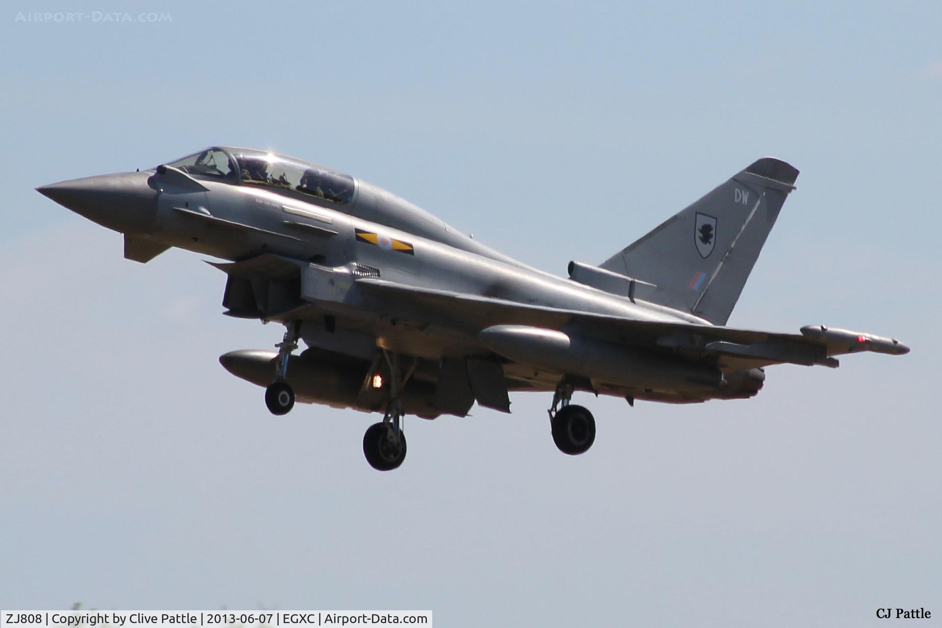 ZJ808, 2004 Eurofighter EF-2000 Typhoon T3 C/N 0028/BT009, Landing at RAF Coningsby whilst coded 'DW' with the resident 11 Sqn RAF