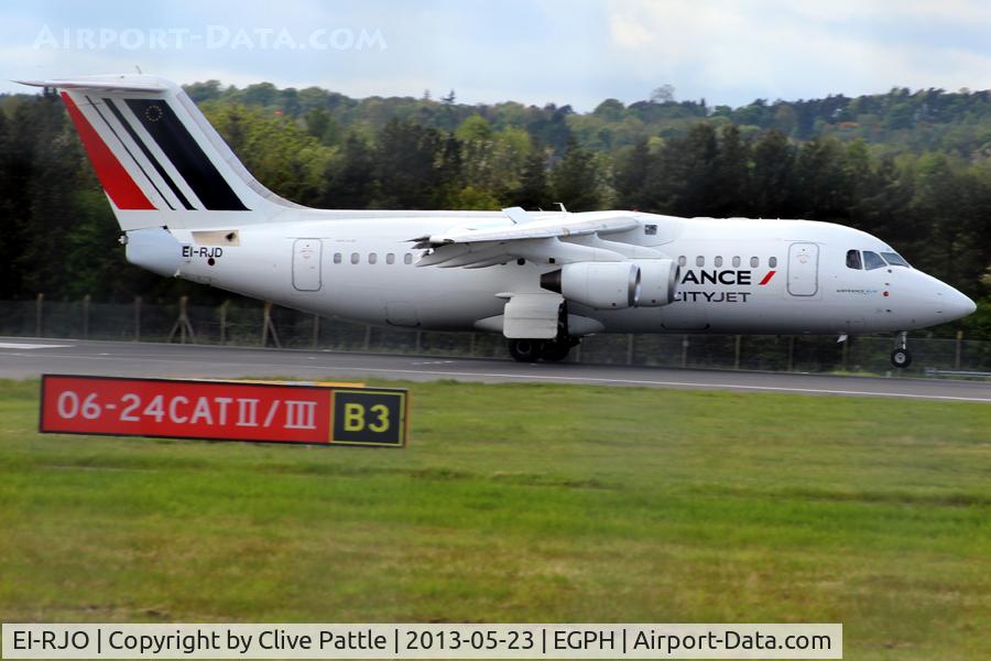 EI-RJO, 1999 British Aerospace Avro 146-RJ85A C/N E2352, Edinburgh action