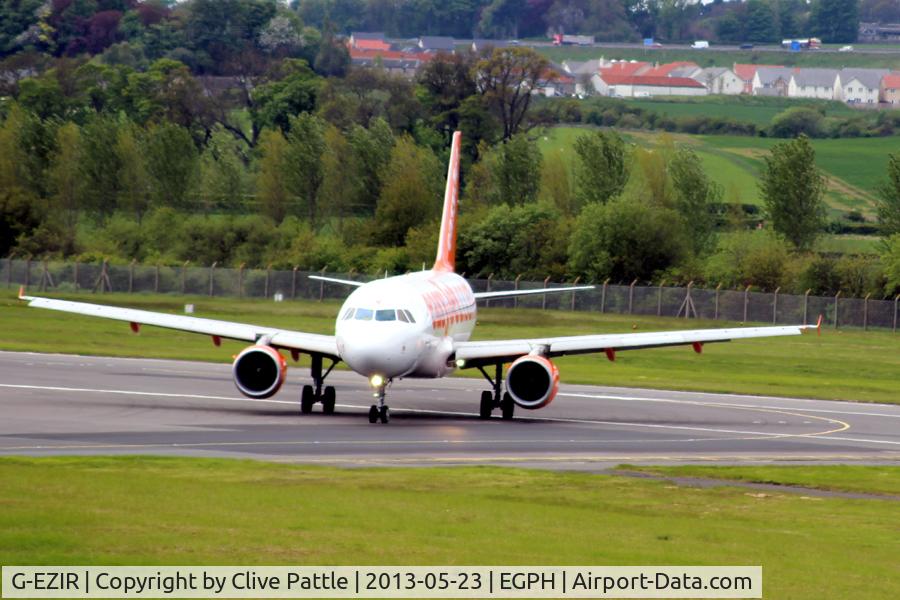 G-EZIR, 2005 Airbus A319-111 C/N 2527, In action at Edinburgh