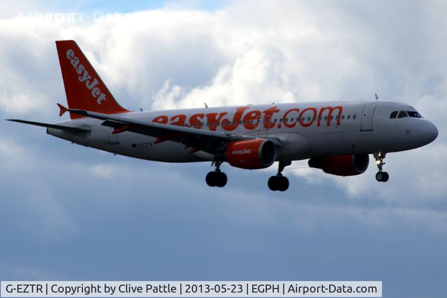 G-EZTR, 2010 Airbus A320-214 C/N 4179, Landing approach to Edinburgh