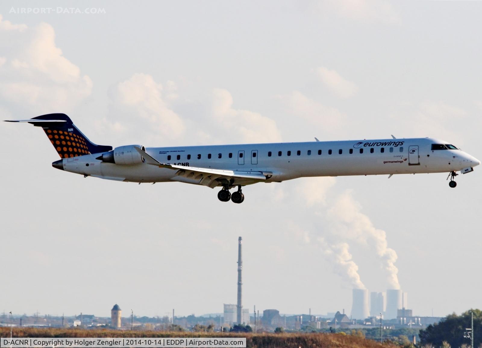 D-ACNR, 2011 Bombardier CRJ-900LR (CL-600-2D24) C/N 15263, Final approach of todays afternoon DUS shuttle....