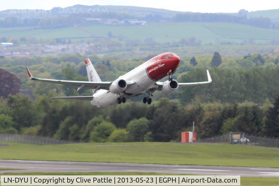 LN-DYU, 2011 Boeing 737-8JP C/N 39008, Edinburgh departure