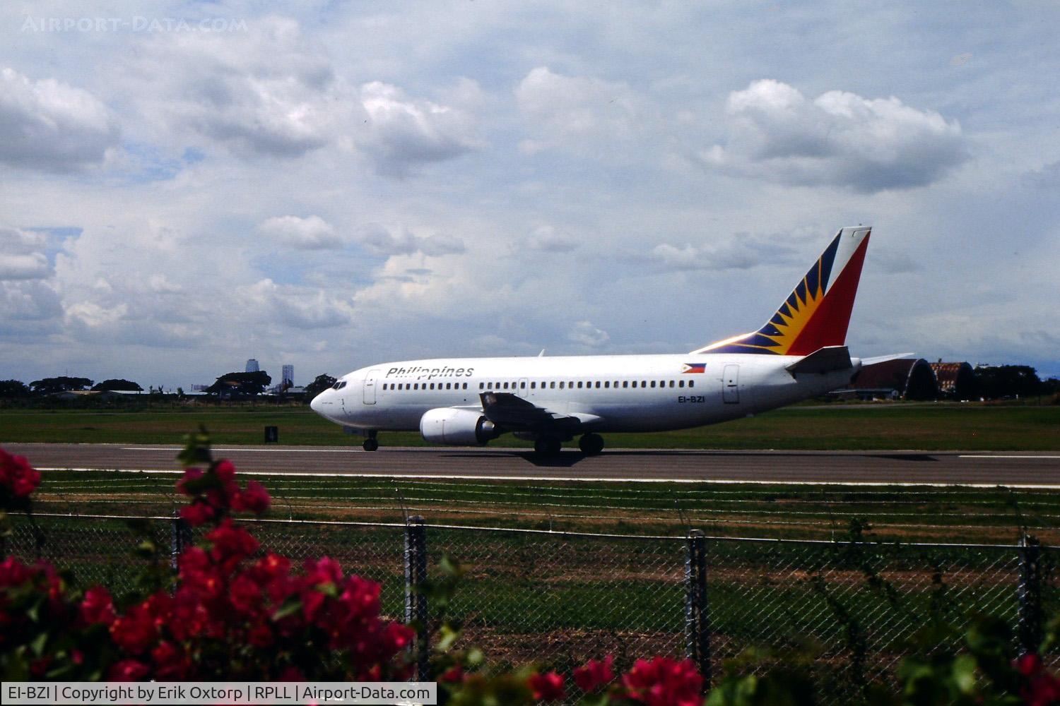 EI-BZI, 1990 Boeing 737-3Y0 C/N 24547, EI-BZI in MNL 1993-07