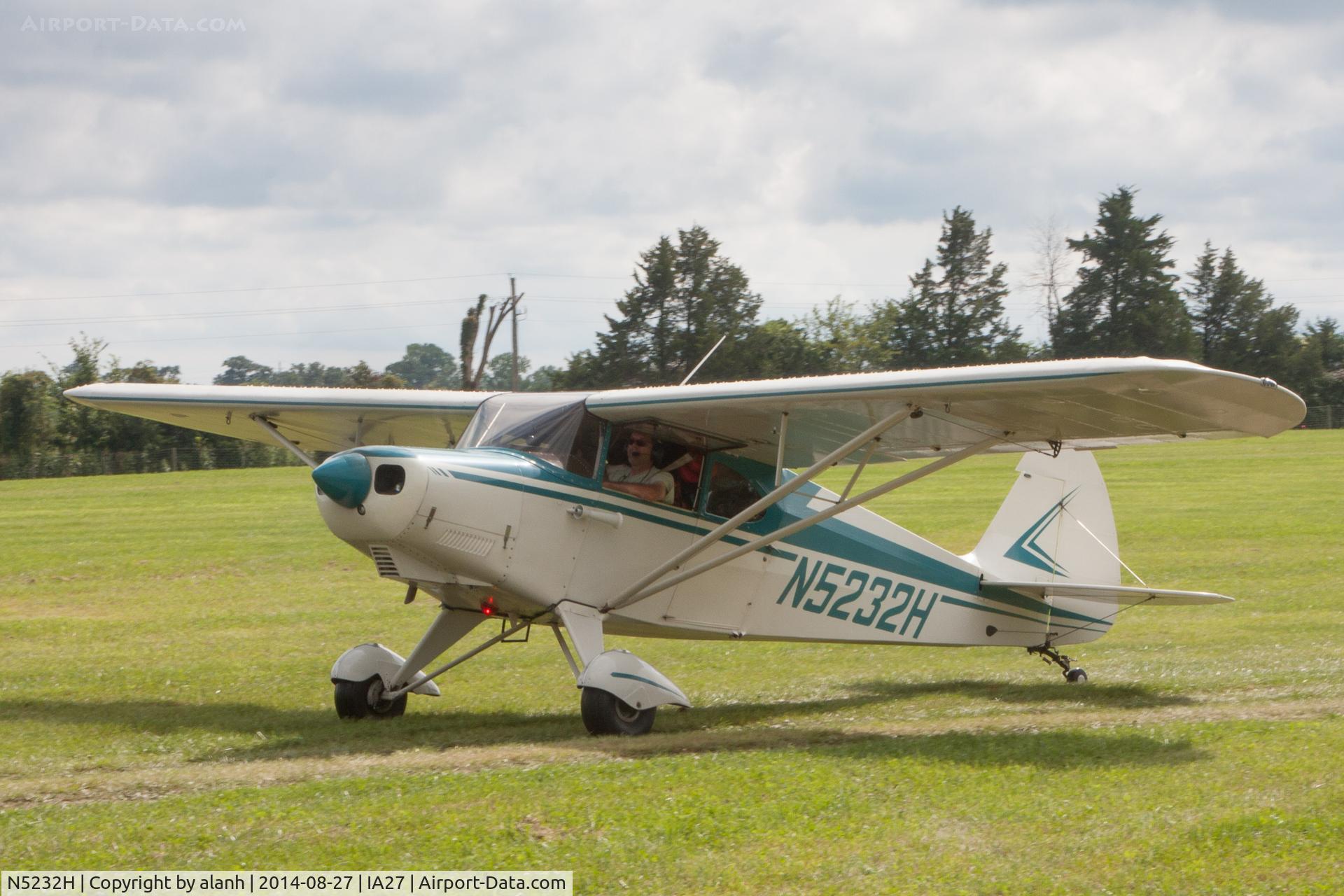 N5232H, Piper PA-16-160 Replica Clipper C/N 16-36, Arriving at Antique Airfield