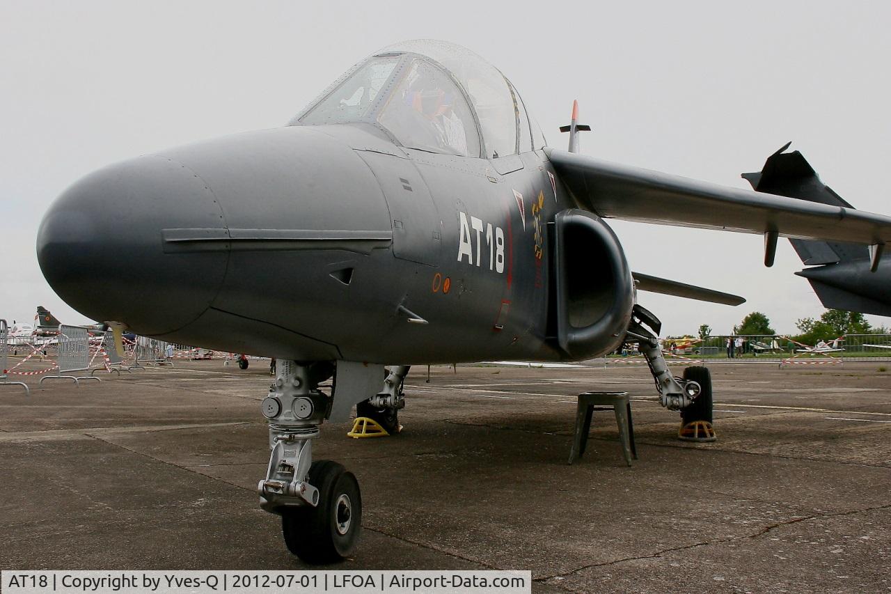 AT18, Dassault-Dornier Alpha Jet 1B C/N B18/1067, Belgian Air Force Dassault-Dornier Alpha Jet 1B, Static display, Avord Air Base 702 (LFOA) open day 2012