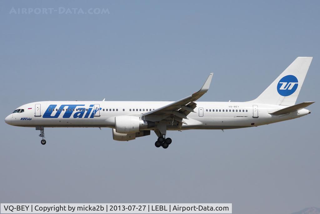 VQ-BEY, 2002 Boeing 757-2Q8 C/N 29382, Landing