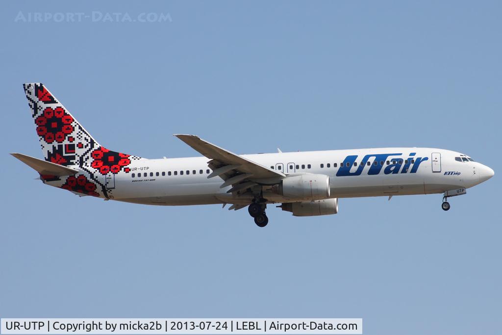 UR-UTP, 1998 Boeing 737-8Q8 C/N 28226, Landing