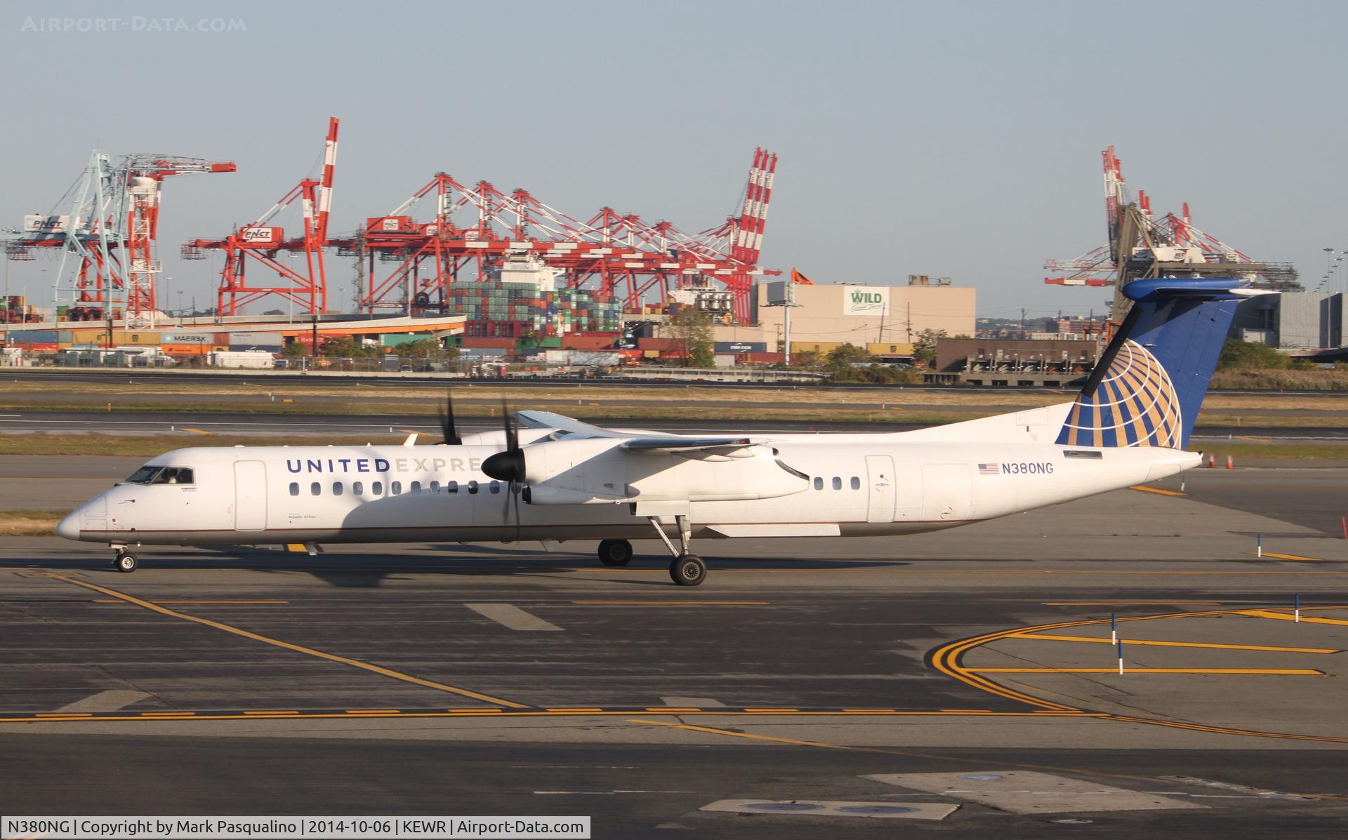 N380NG, 2011 Bombardier DHC-8-402 Dash 8 C/N 4380, DHC-8-402
