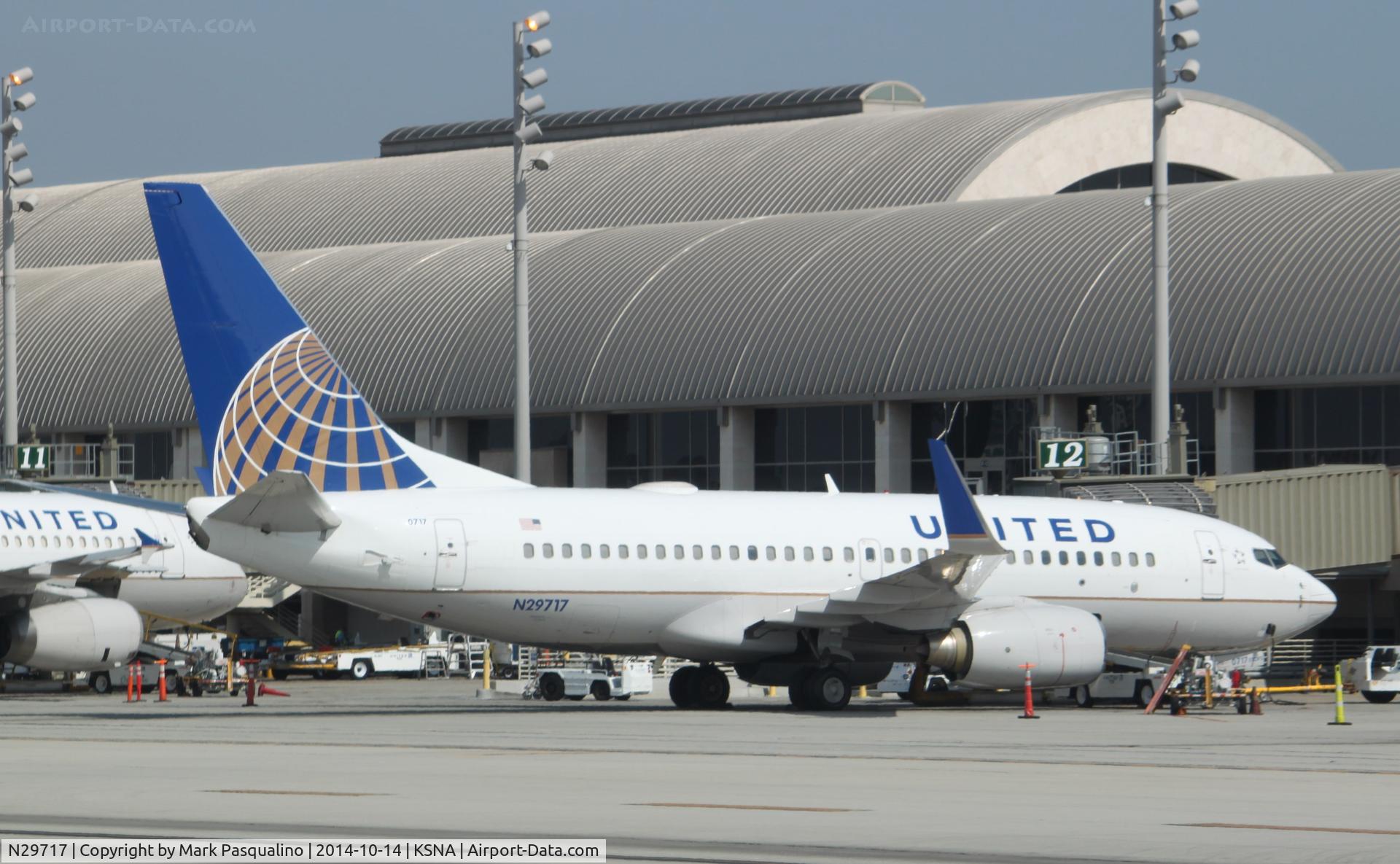 N29717, 1999 Boeing 737-724 C/N 28936, Boeing 737-700