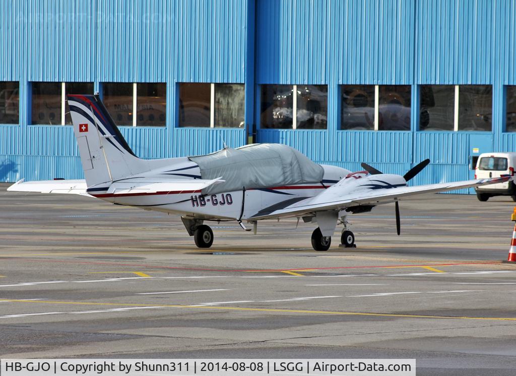 HB-GJO, 2001 Raytheon 58 Baron C/N TH-2001, Parked at the General Aviation area...