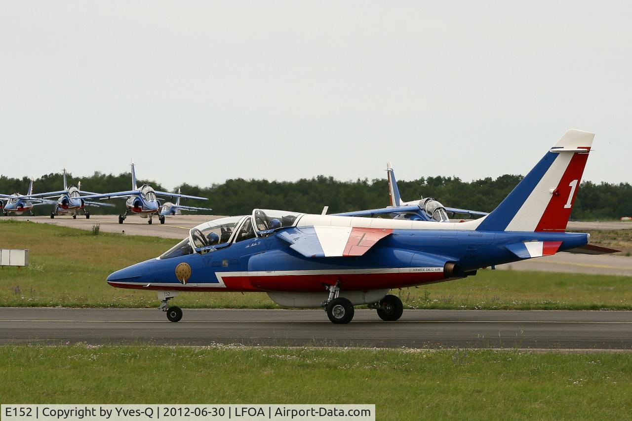 E152, Dassault-Dornier Alpha Jet E C/N E152, Dassault Dornier Alphajet (F-UHRT), Athos 01 Leader of Patrouille de France 2012, Avord Air Base 702 (LFOA) Open day 2012
