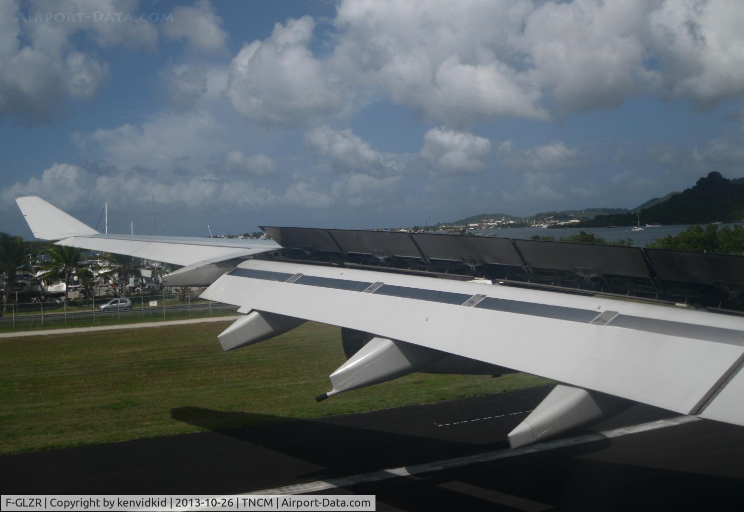 F-GLZR, 1999 Airbus A340-313X C/N 307, Touching down St Maarten.